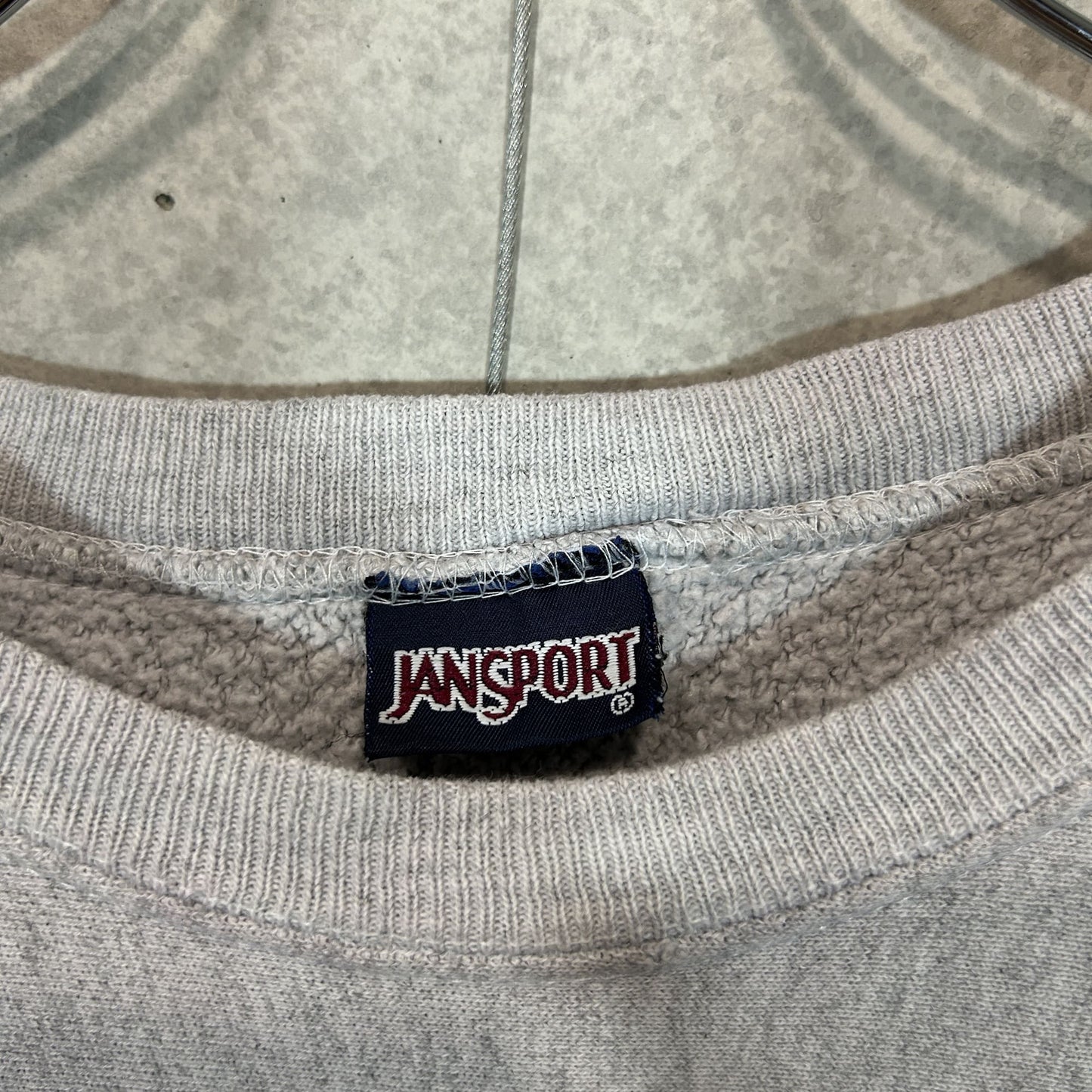 "JAN SPORT" gray sweat