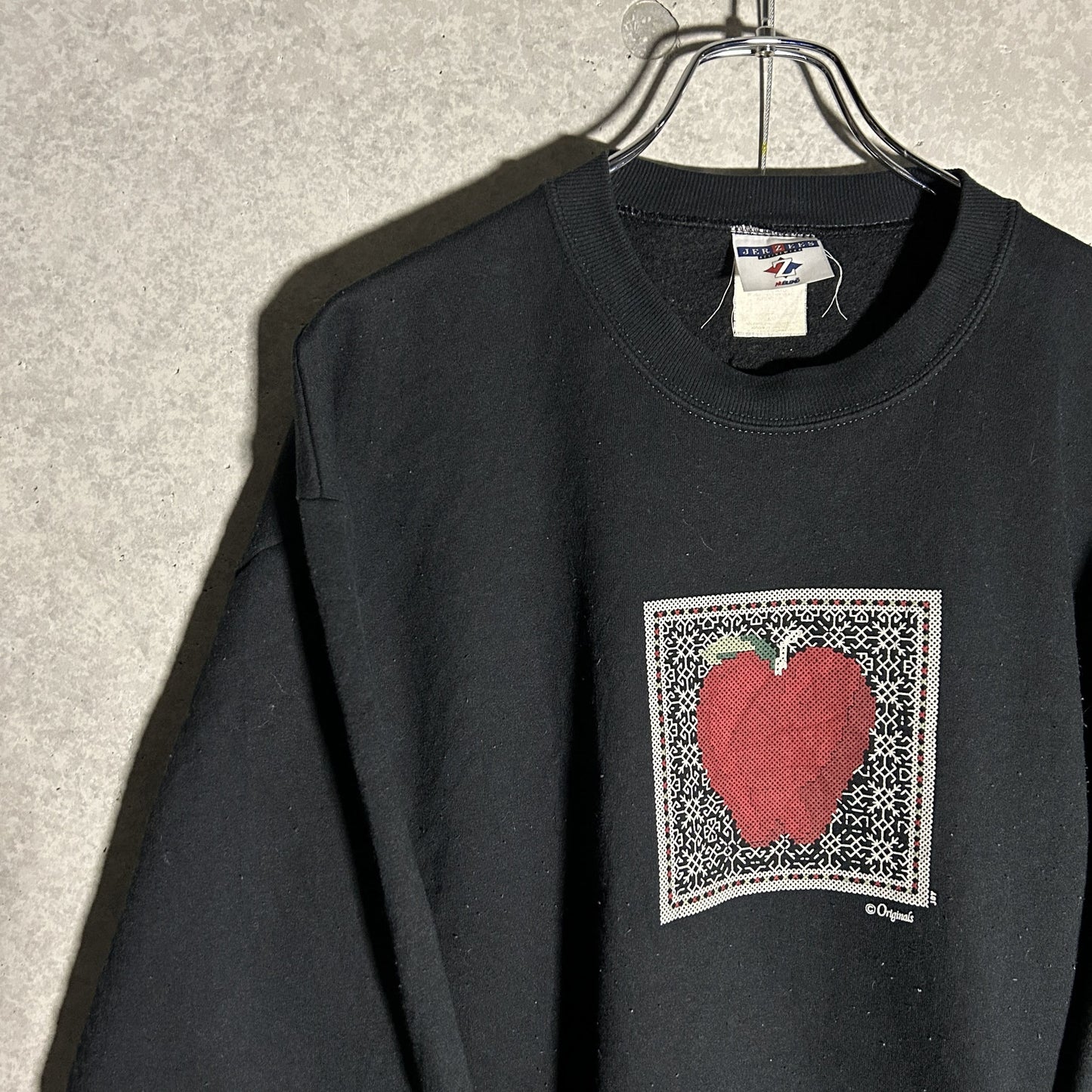 "JERZEES" 90s apple print sweat