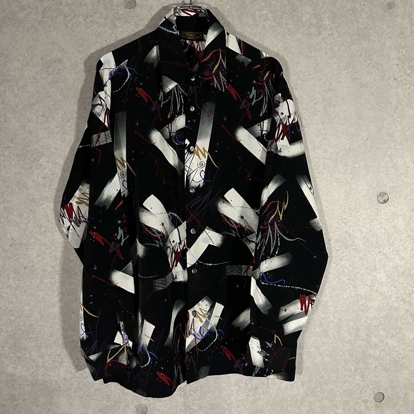 "70s" black design shirt